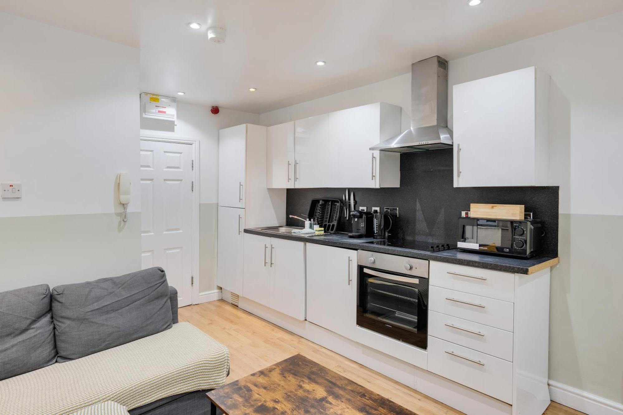 2 Bedroom Apartment For Up To 6 Nr Centre Κάρντιφ Εξωτερικό φωτογραφία